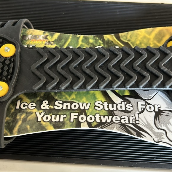 Ice and snow studs for your footwear by Maxx Dry - Picture 2 of 6